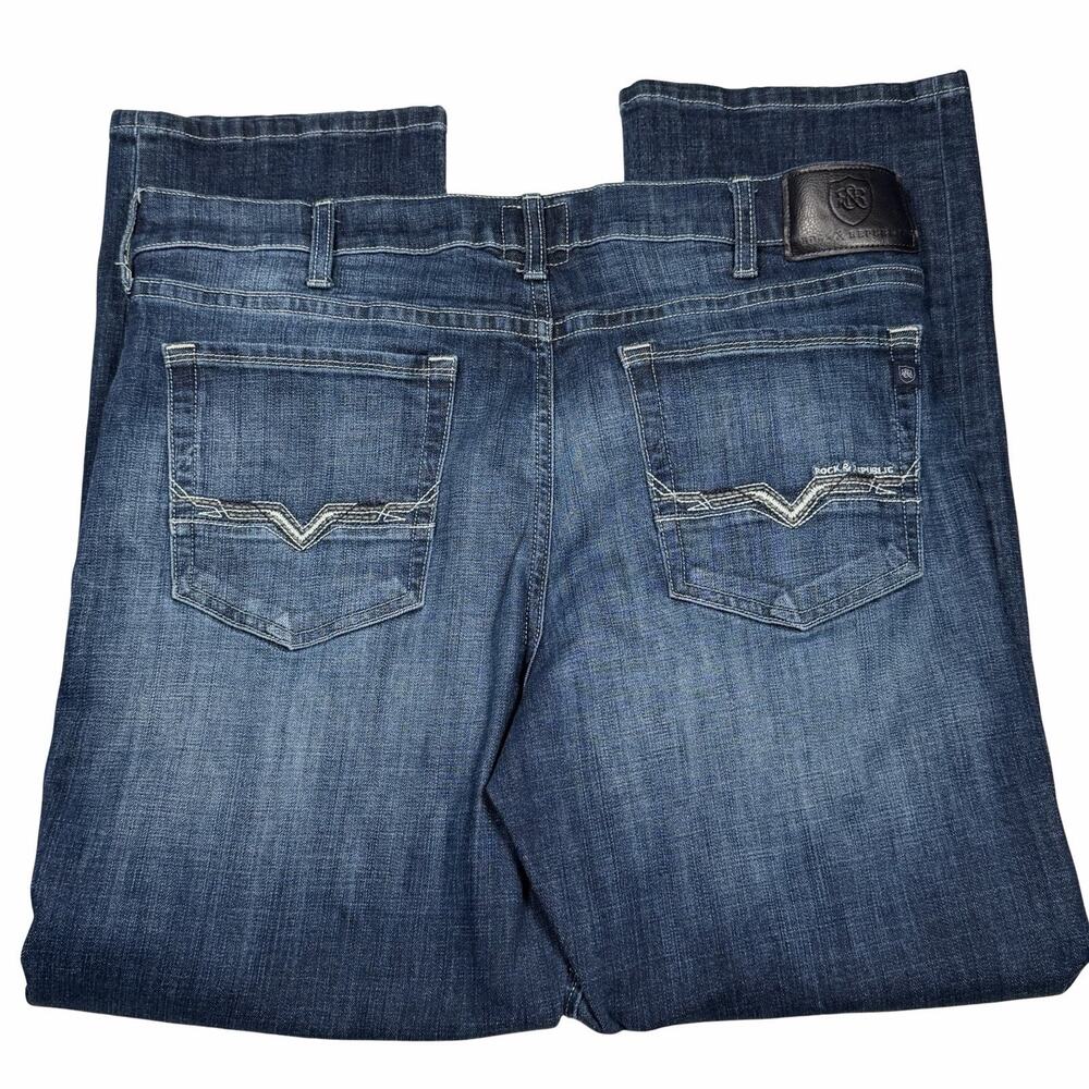Rock & Republic Jeans Mens 38x30 Blue Fading Straight Leg Denim Pants